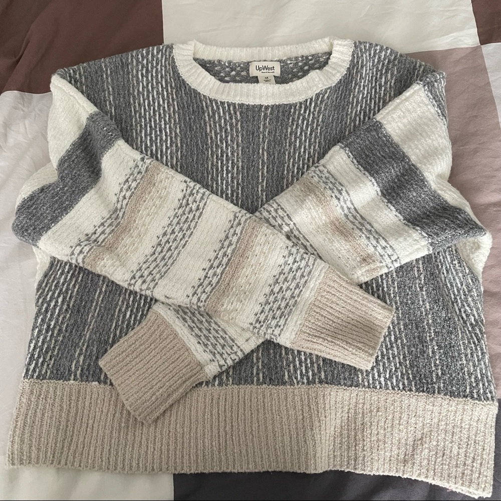 Upwest cozy cropped neutral sweater